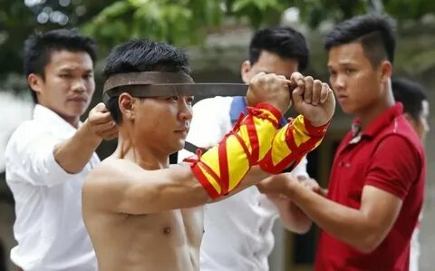 Cặp đôi làm tiệc cưới ở quán lẩu, hóa đơn dài 2 mét nhưng chỉ tốn 80 triệu đồng